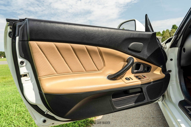 Used 2004 Honda S2000 image 37