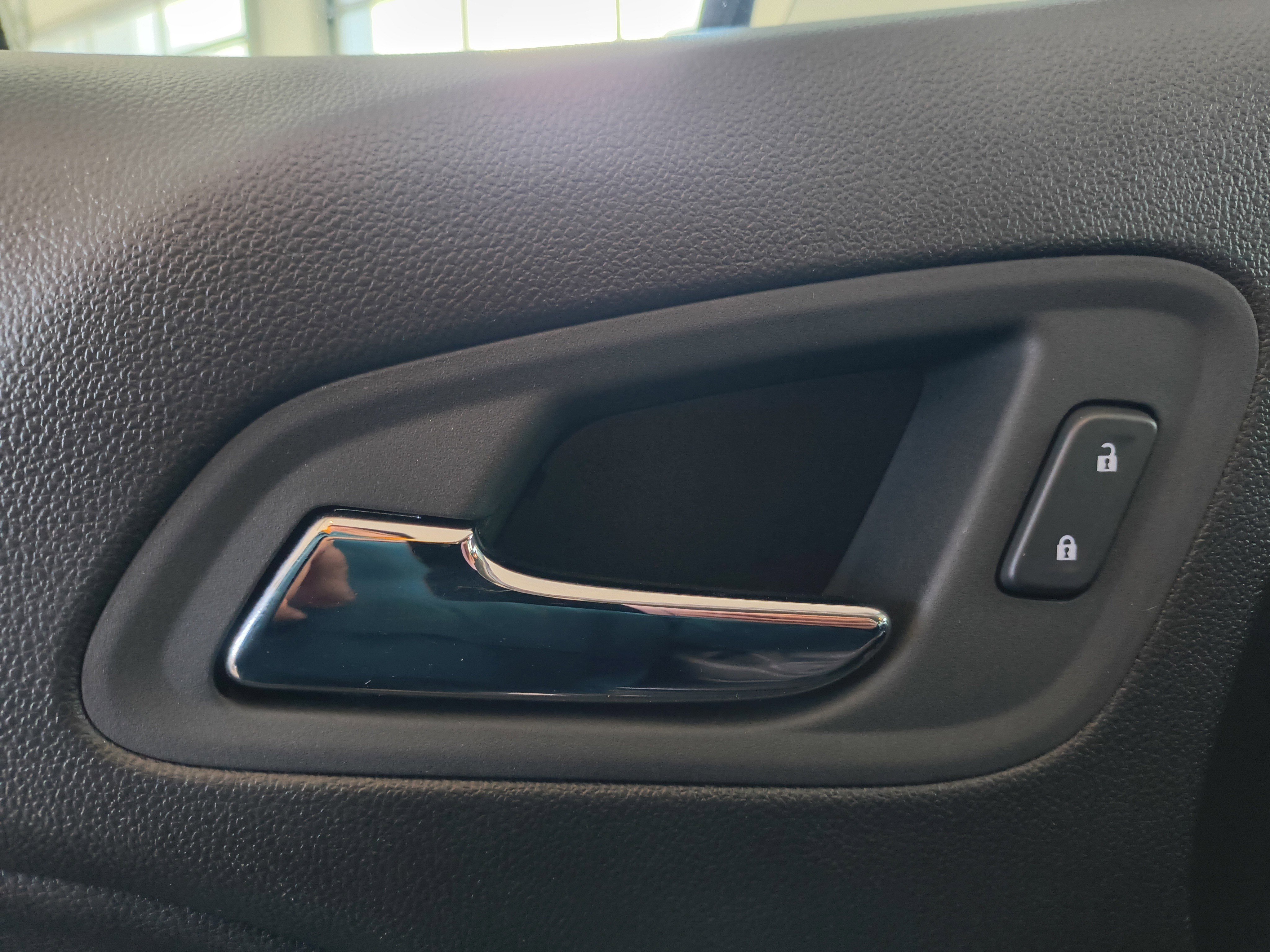 Used 2022 GMC Canyon AT4 w/ Trailering Package image 9