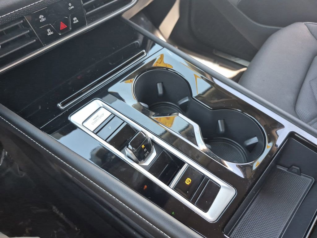 Used 2024 Volkswagen Atlas SE image 23