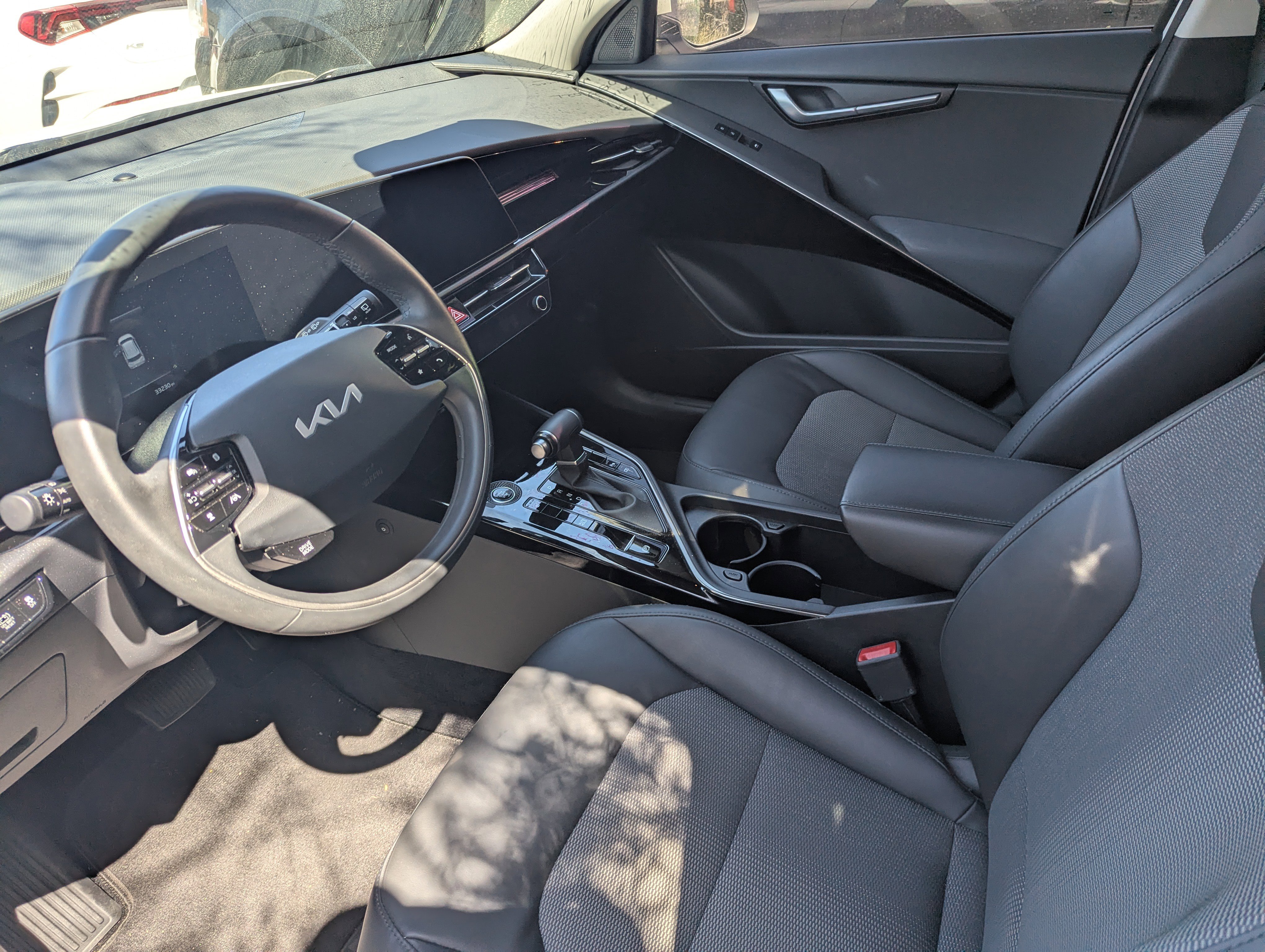 Certified 2023 Kia Niro EX image 14