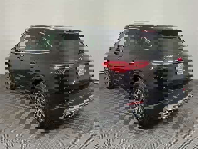 Used 2026 Mercedes-Benz GLC 300 4MATIC image 3