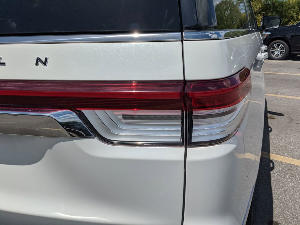 Used 2022 Lincoln Navigator L Black Label AWD/4WD image 9