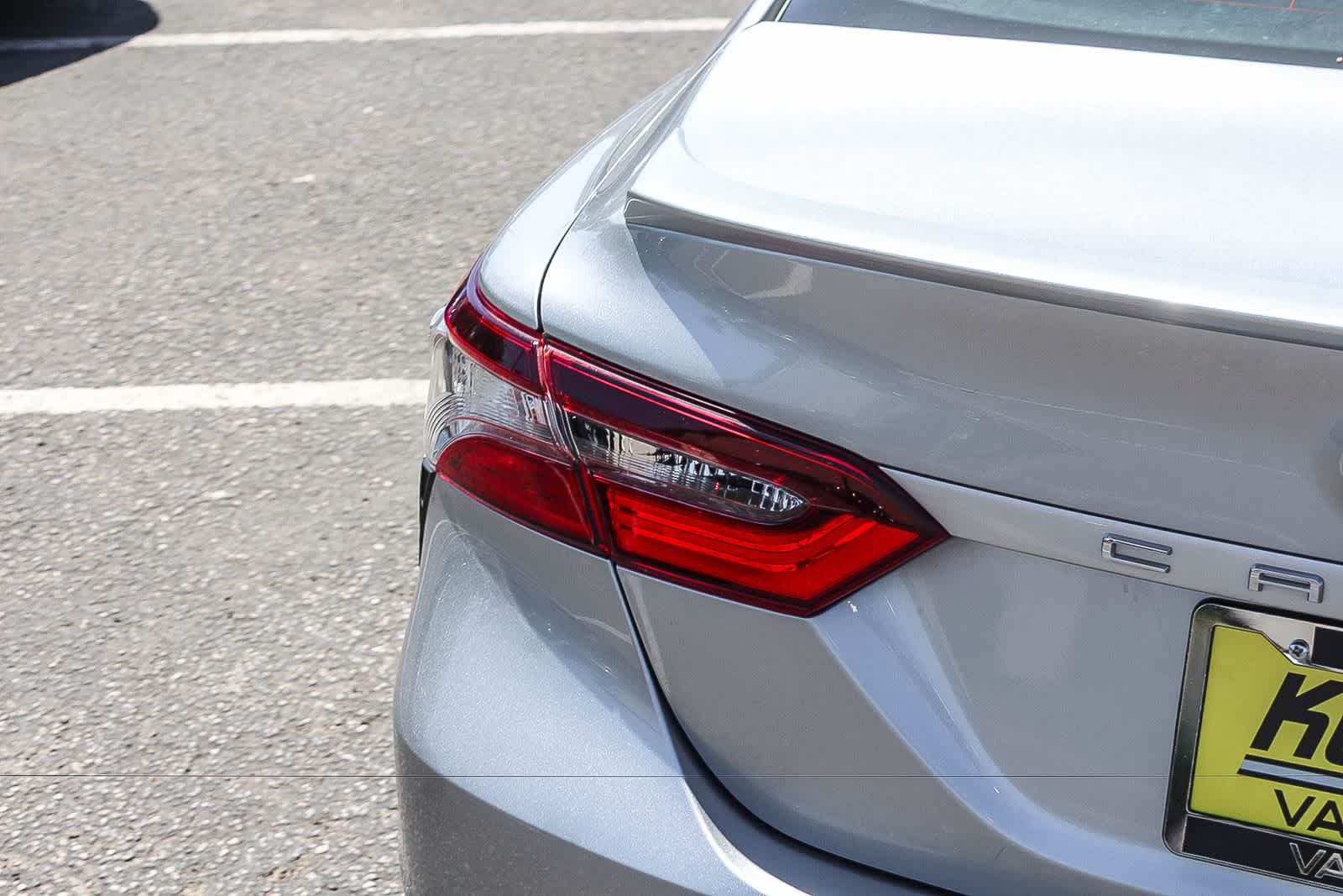 Used 2023 Toyota Camry SE FWD image 8