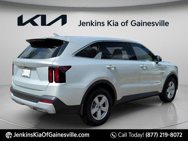 New 2026 Kia Sorento LX FWD image 3