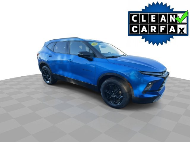 Used 2024 Chevrolet Blazer LT w/ Midnight/Sport Edition FWD image 2