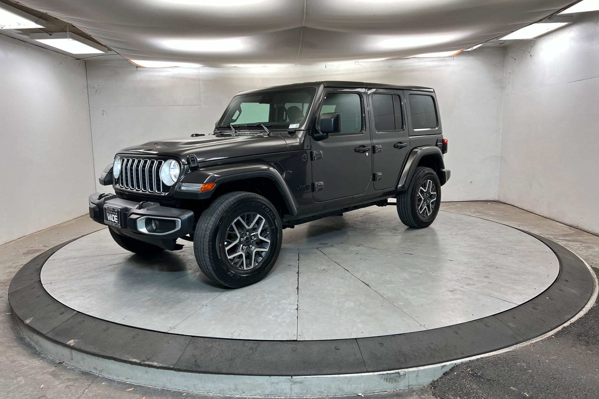 Certified 2025 Jeep Wrangler Sahara image 1