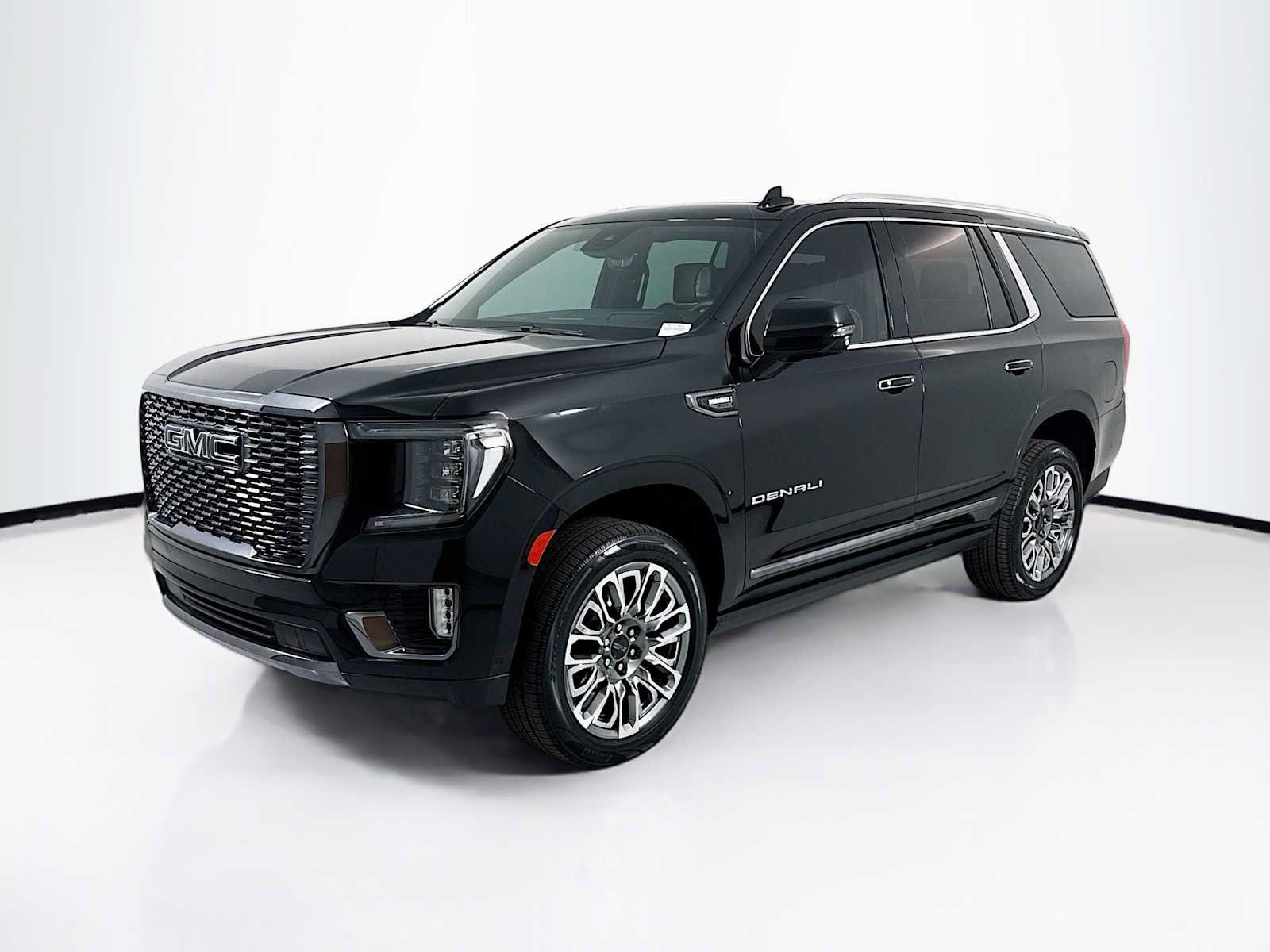 Used 2024 GMC Yukon Denali Ultimate image 1