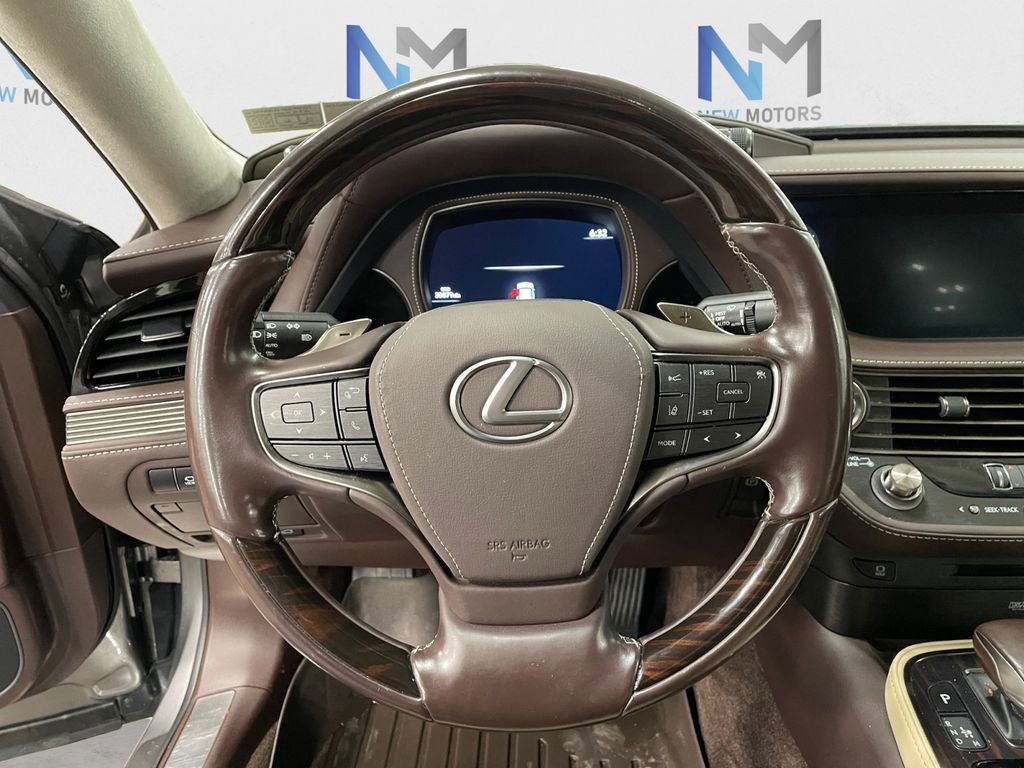 Used 2018 Lexus LS 500 w/ Interior Upgrade Package image 12