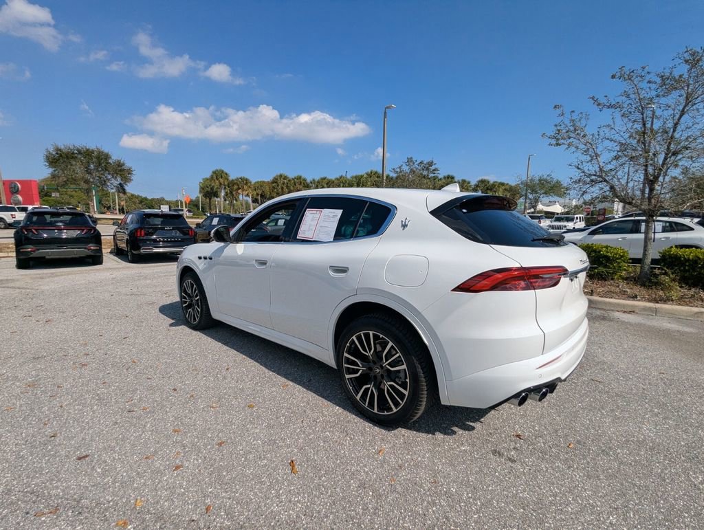 Used 2025 Mercedes-Benz GLB 250 4MATIC image 27