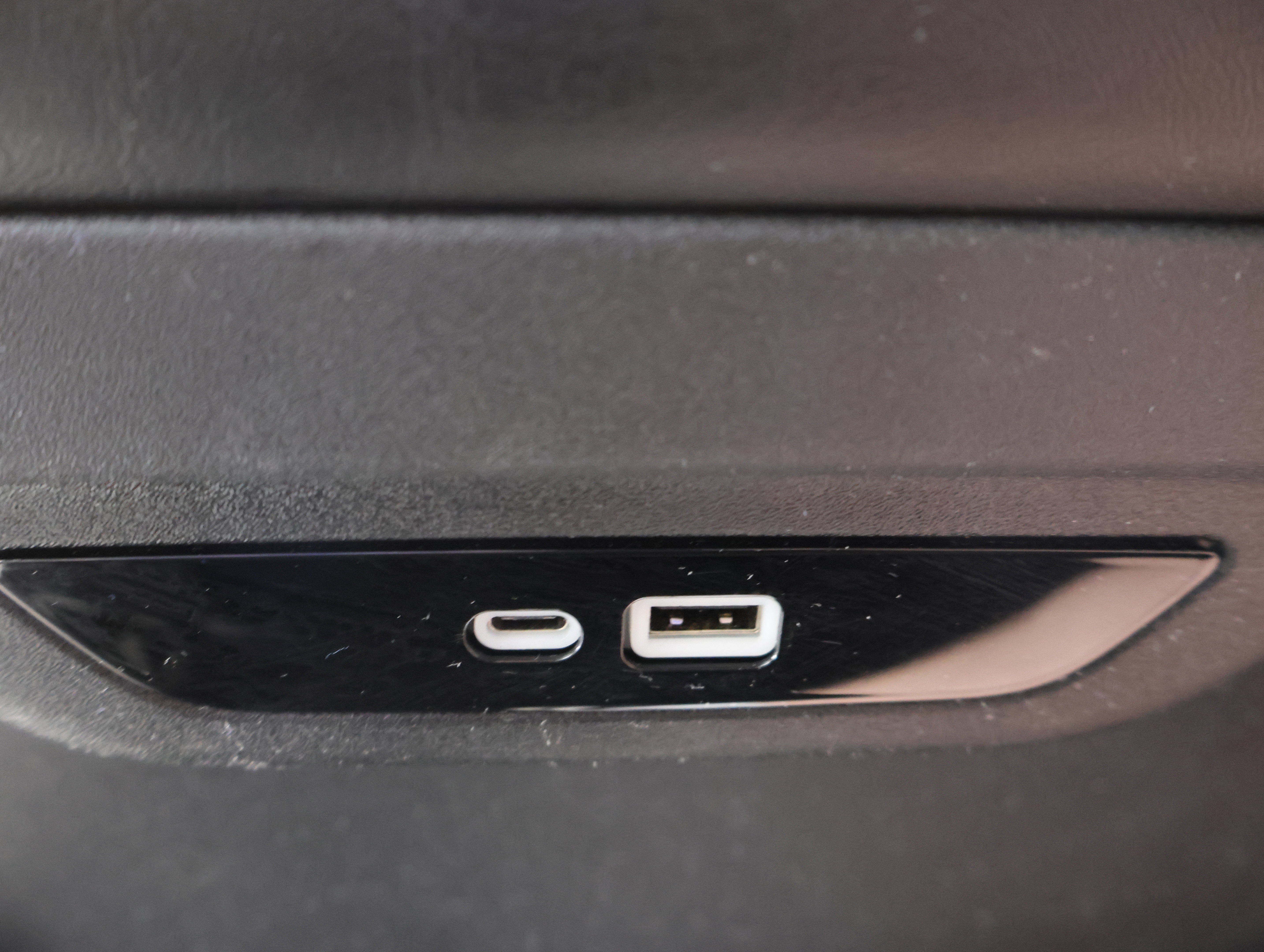 Used 2024 Chrysler Pacifica Touring-L FWD image 36