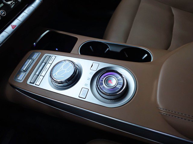 Used 2025 Genesis GV70 2.5T w/ Advanced Package AWD/4WD image 30