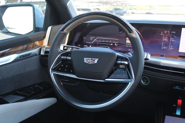 Used 2026 Cadillac Escalade ESV Platinum Sport w/ LPO, ONYX Package AWD/4WD image 26