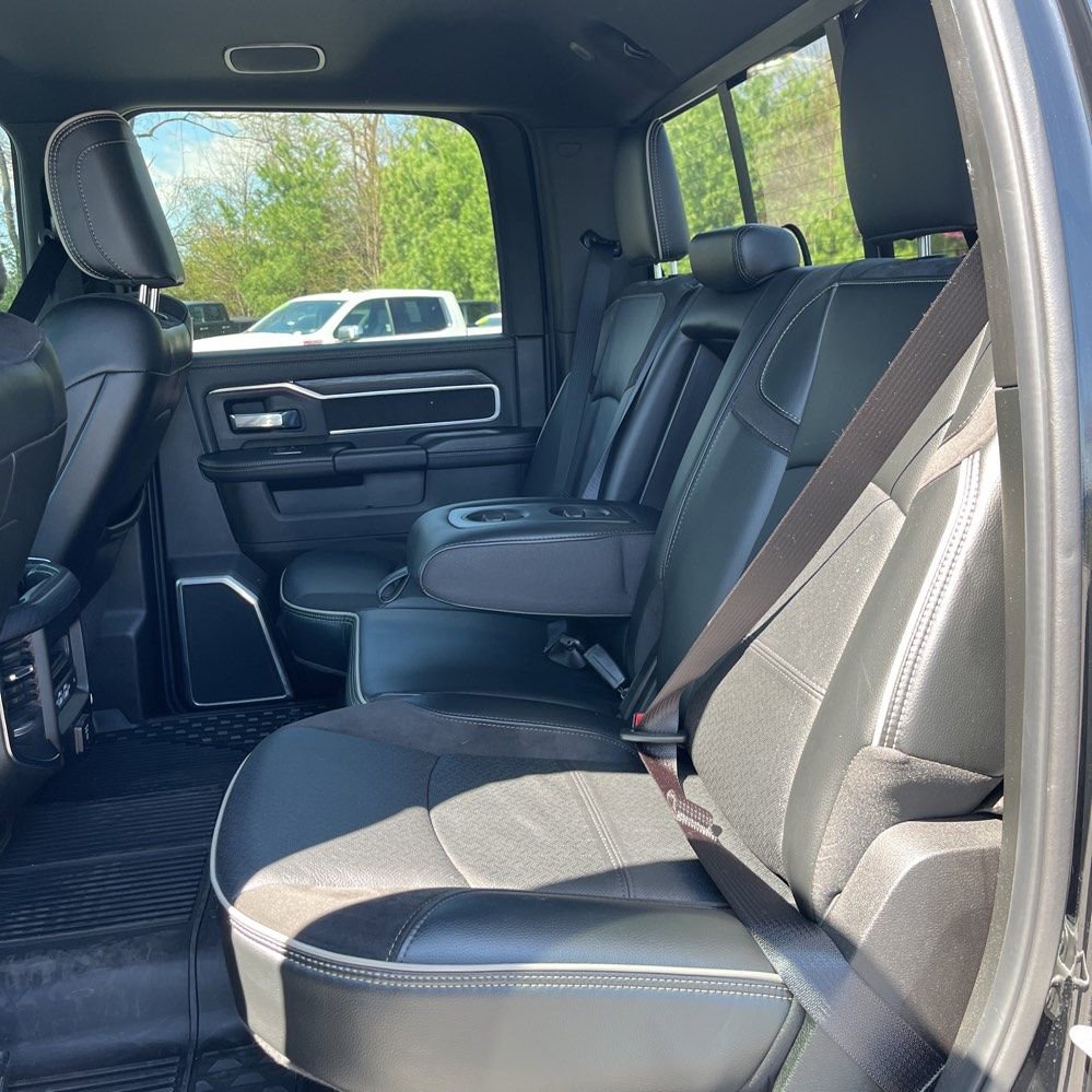 Used 2024 RAM 3500 Laramie w/ Night Edition image 17