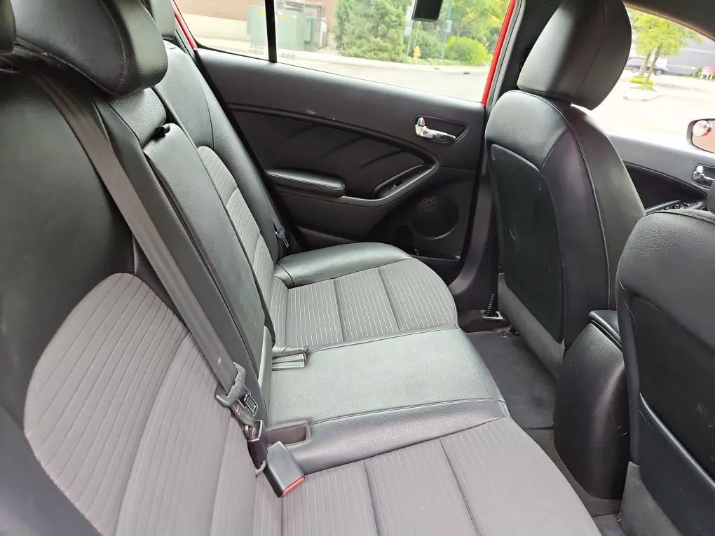 Used 2015 Kia Forte SX image 16