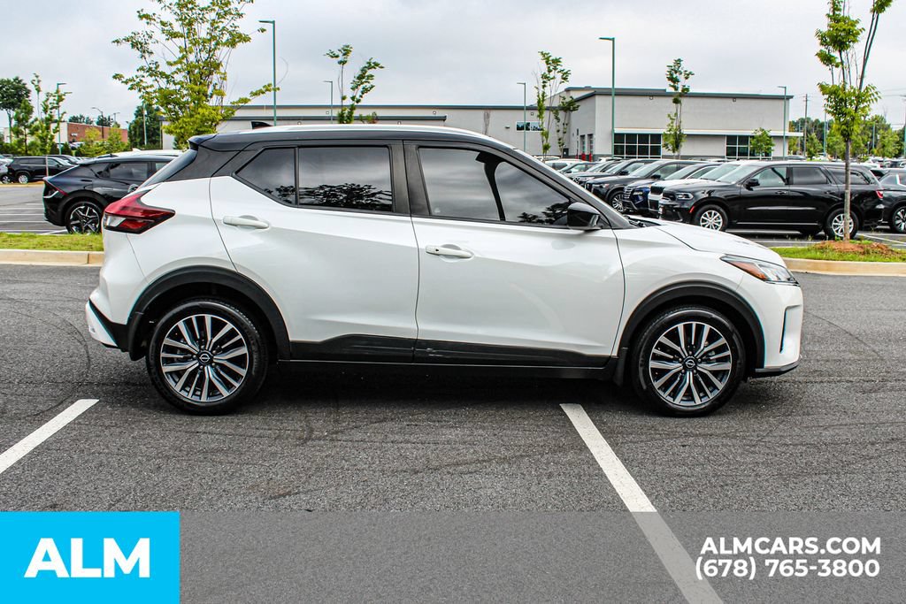Used 2023 Nissan Kicks SV FWD image 8