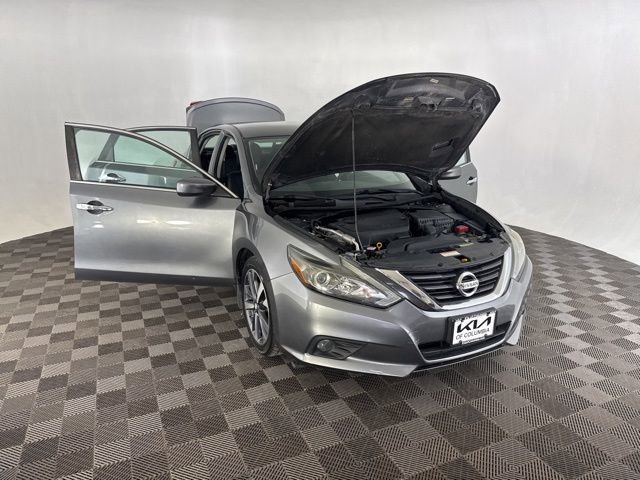 Used 2016 Nissan Altima 2.5 SR image 14