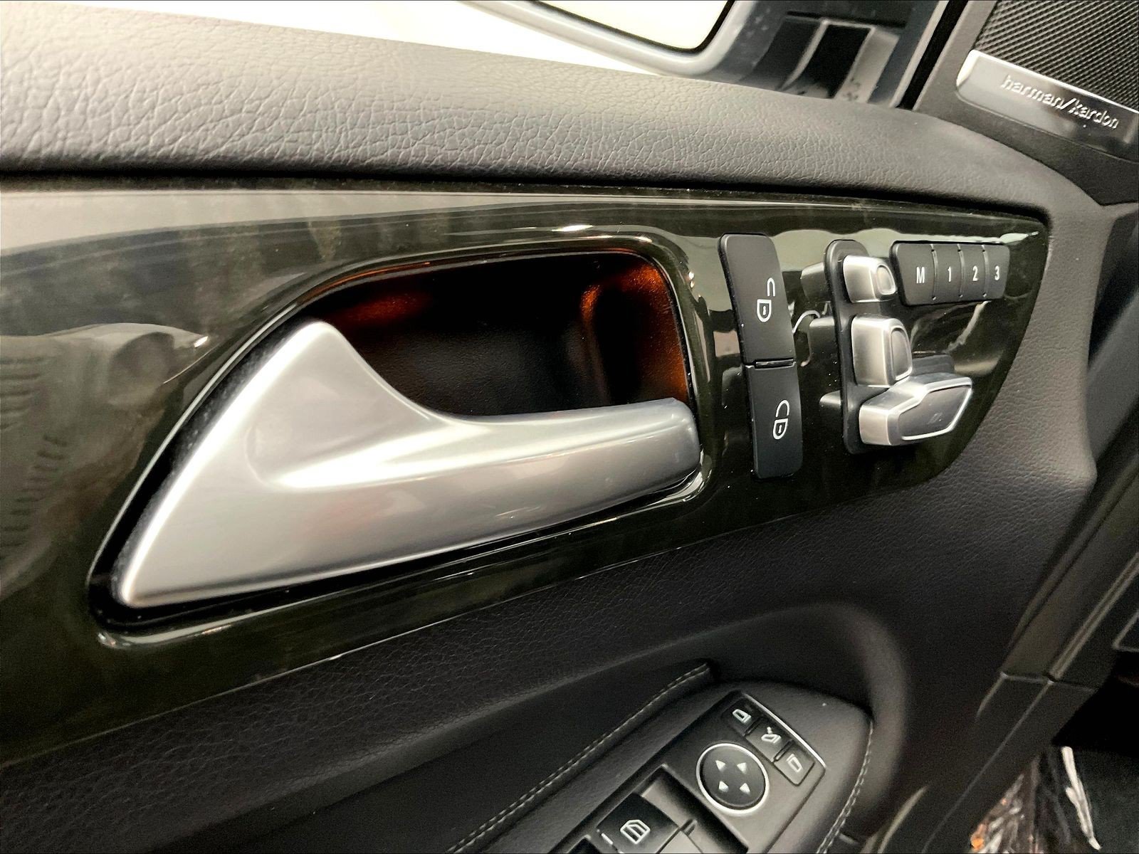 Used 2019 Mercedes-Benz GLS 450 4MATIC image 37