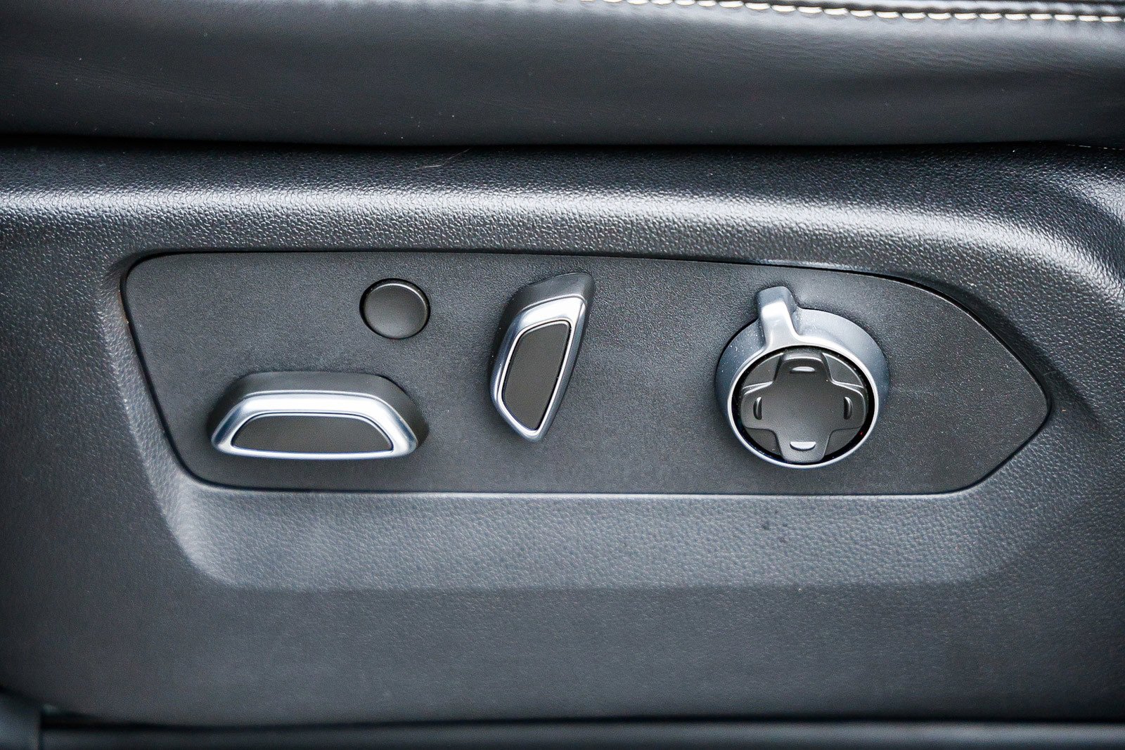 Used 2025 Cadillac Escalade Sport Platinum image 23