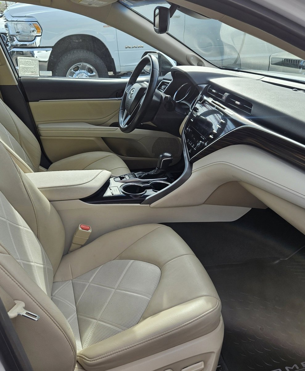 Used 2018 Toyota Camry XLE w/ Audio Package image 11