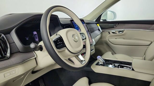 New 2026 Volvo XC90 T8 Ultra w/ Protection Package AWD/4WD image 12