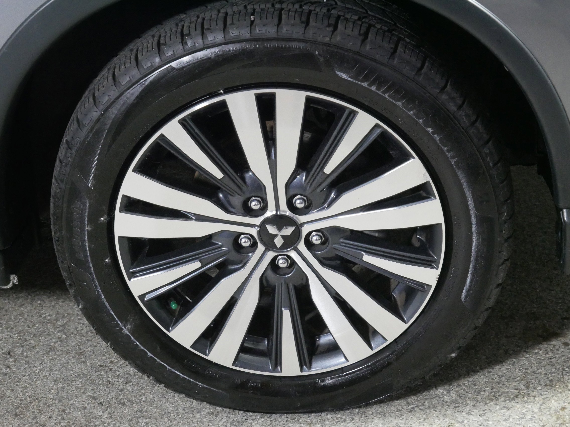 Used 2019 Mitsubishi Outlander SEL AWD/4WD image 15