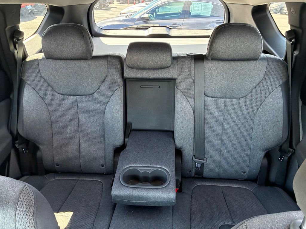 Used 2023 Hyundai Santa Fe SEL AWD/4WD image 18