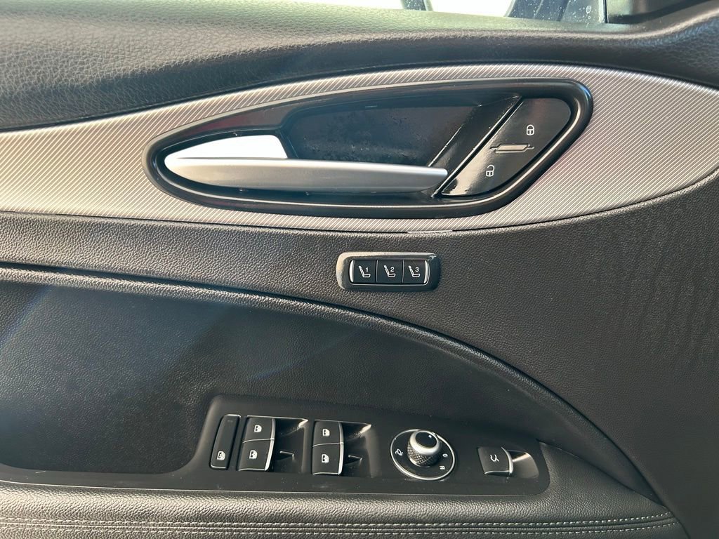 New 2025 Alfa Romeo Stelvio Sprint w/ Convenience Package image 30