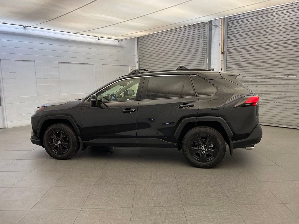Used 2025 Toyota RAV4 XLE AWD/4WD image 12