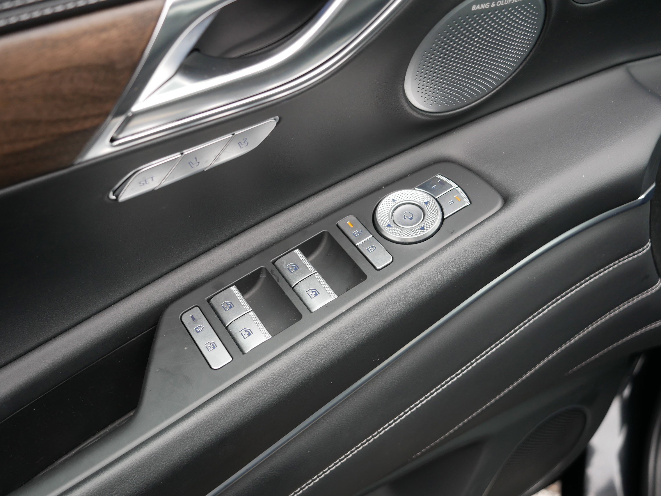 Used 2025 Genesis GV80 2.5T Advanced image 19