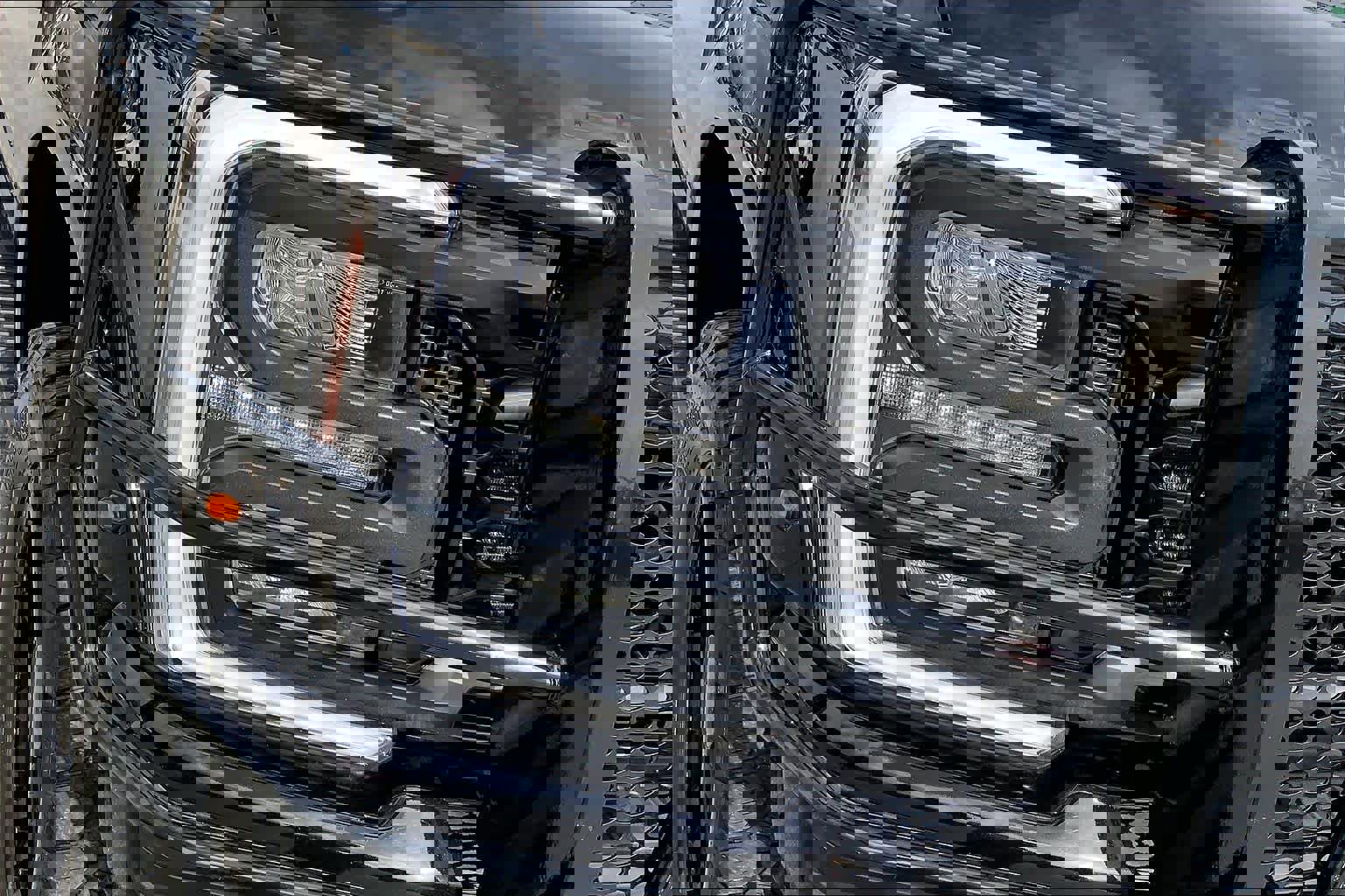 Used 2024 Ford F250 Lariat w/ Lariat Ultimate Package image 27