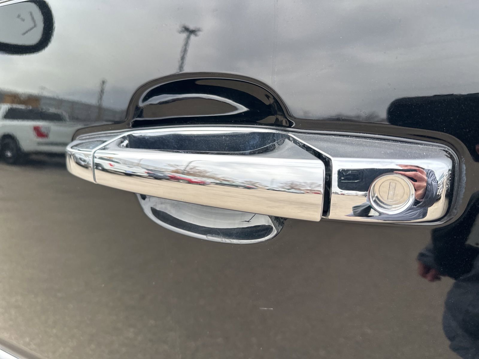 Used 2014 Cadillac Escalade ESV Platinum AWD/4WD image 10