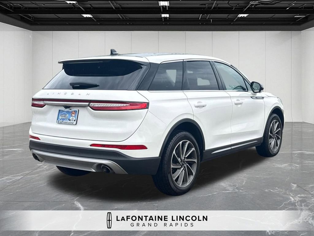 Used 2024 Lincoln Corsair AWD w/ Equipment Group 101A image 5