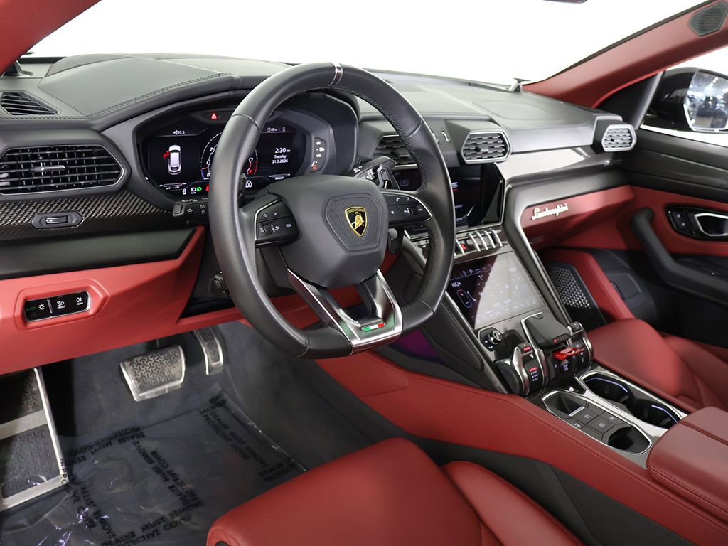 Used 2022 Lamborghini Urus AWD/4WD image 36