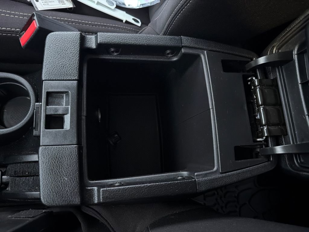 Used 2014 Jeep Wrangler Unlimited Rubicon w/ Max Tow Package image 13