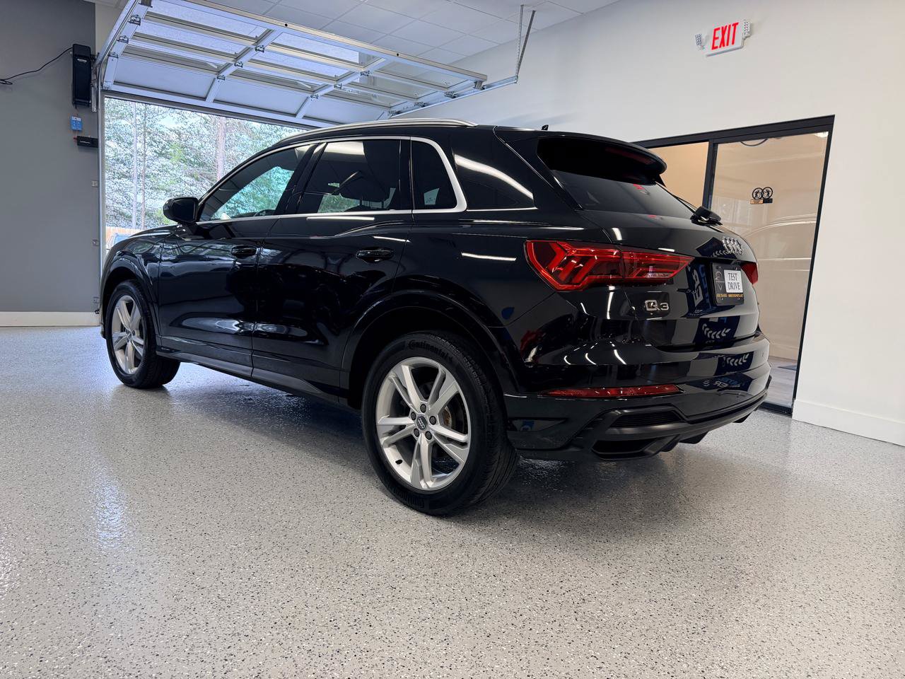 Used 2020 Audi Q3 2.0T Premium w/ Convenience Package AWD/4WD image 5