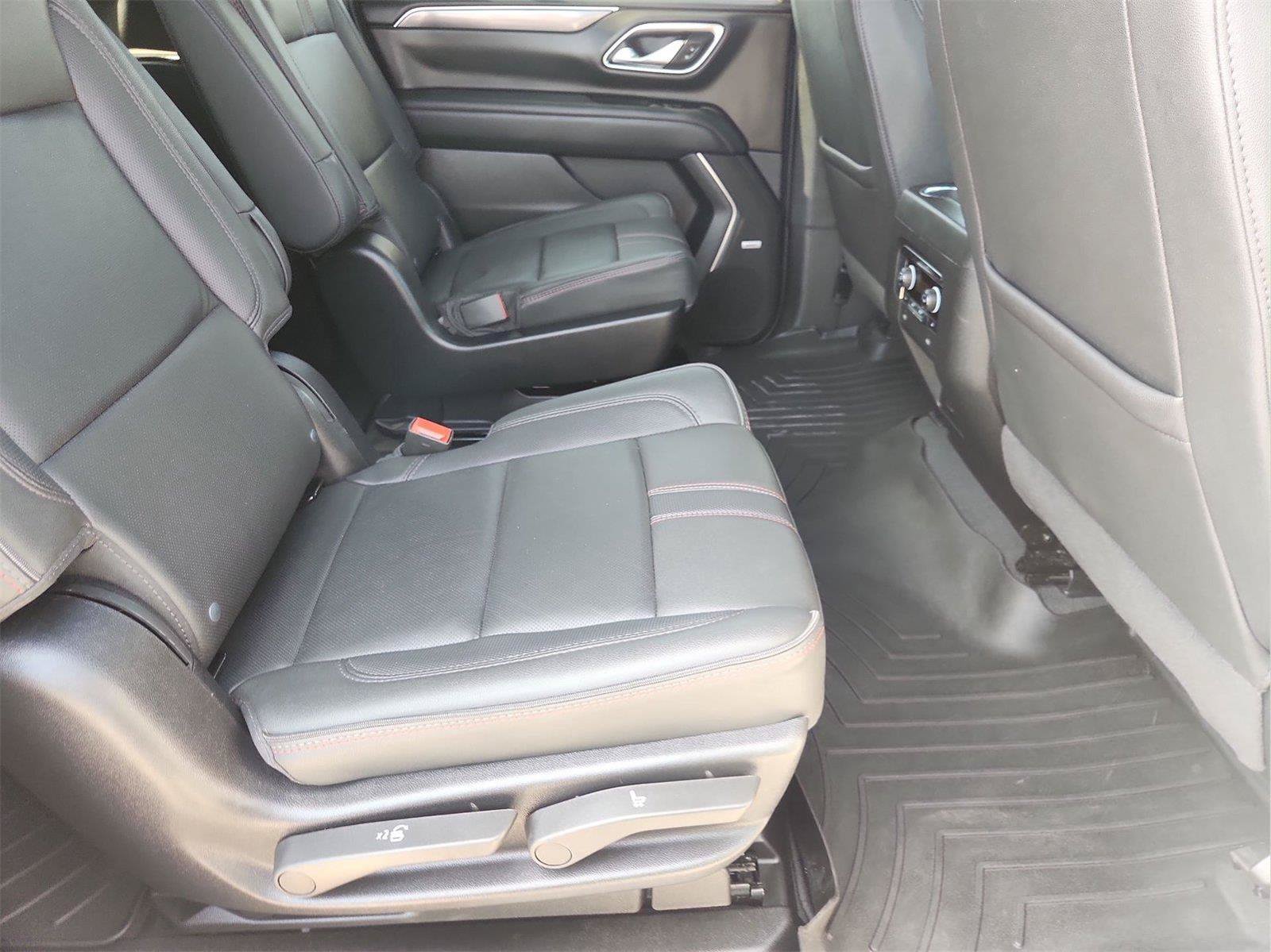Certified 2024 Chevrolet Suburban RST w/ Sport Performance Package AWD/4WD image 27