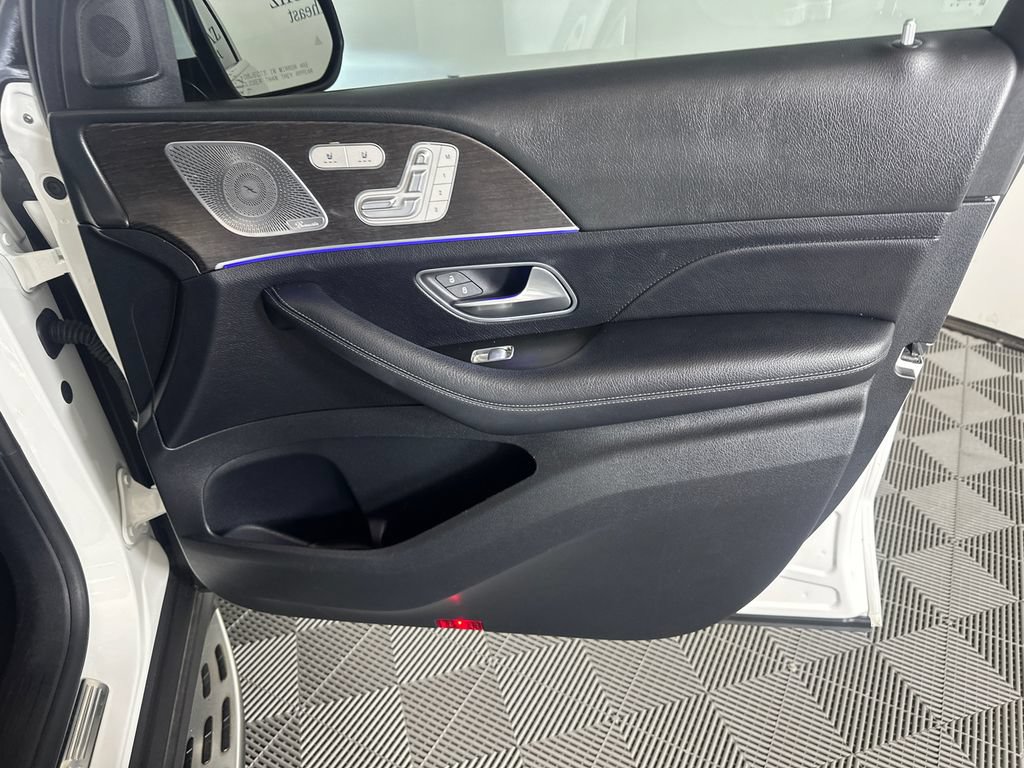 Used 2020 Mercedes-Benz GLS 450 4MATIC image 15