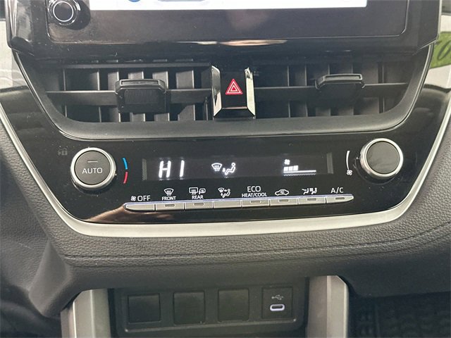 Used 2024 Toyota Corolla Cross LE image 13