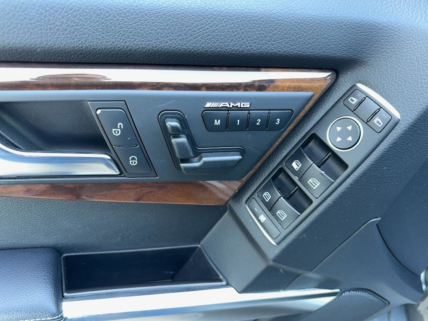 Used 2015 Mercedes-Benz GLK 350 4MATIC image 17