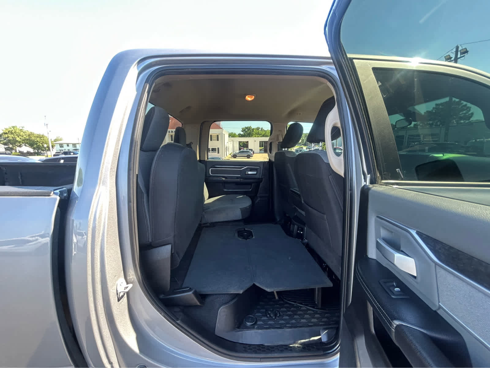 Used 2019 RAM 2500 Big Horn AWD/4WD image 11