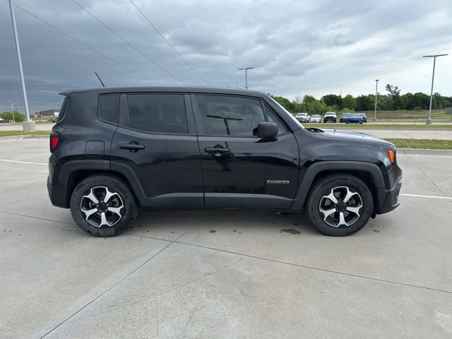 Used 2016 Jeep Renegade Sport w/ Power & Air Group FWD image 6
