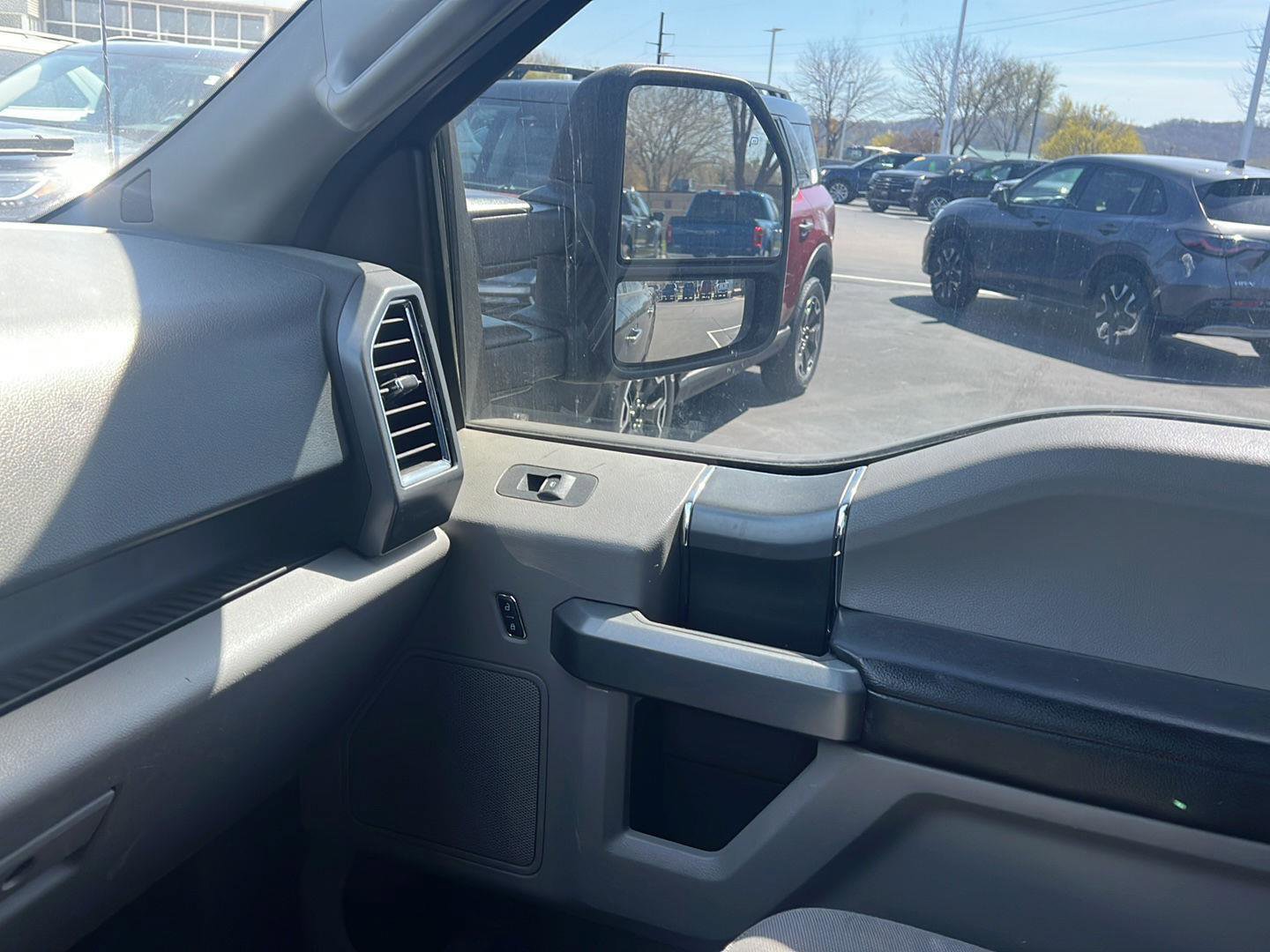 Used 2016 Ford F150 XLT w/ Equipment Group 301A Mid AWD/4WD image 21