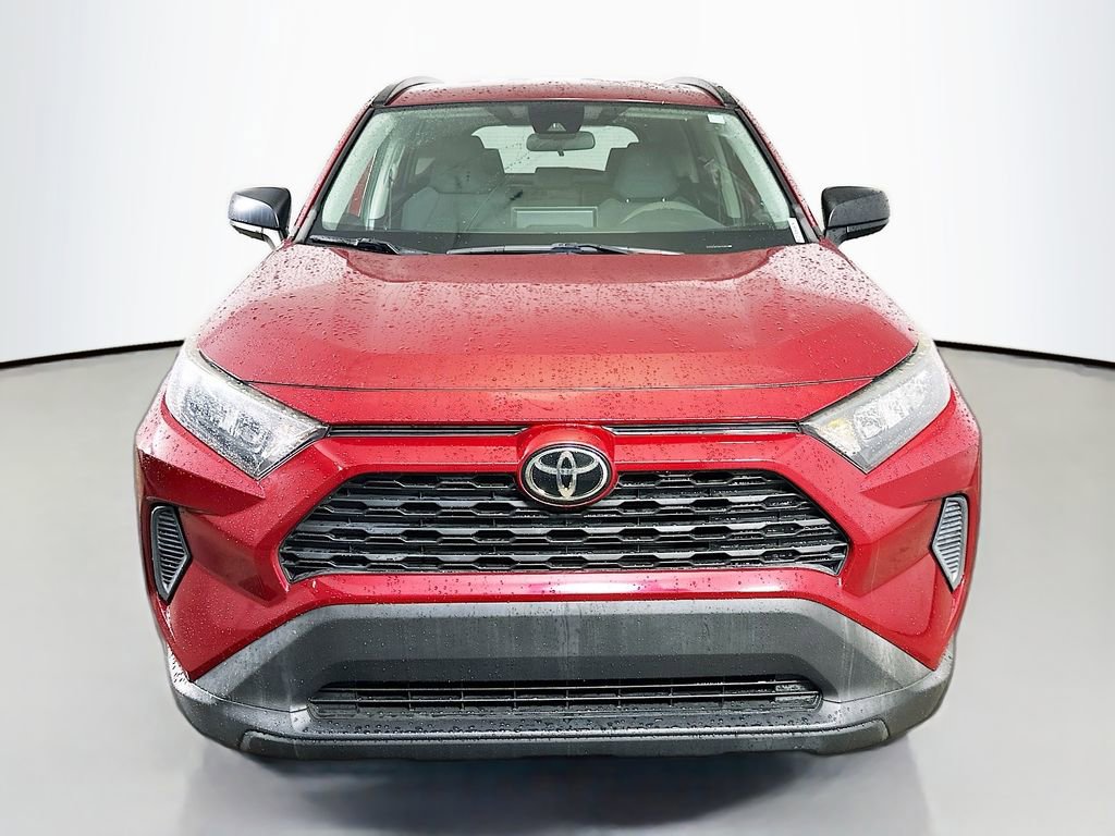 Used 2021 Toyota RAV4 LE image 2