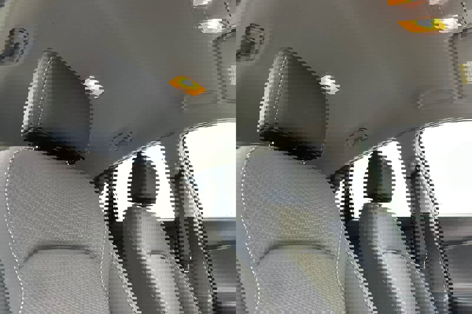 Used 2018 Hyundai Elantra GT image 17