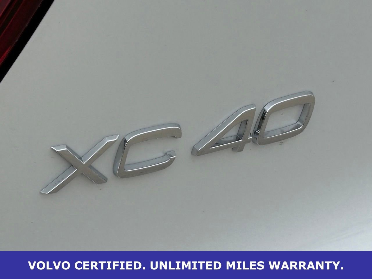 Certified 2023 Volvo XC40 B5 Plus w/ Driver Assist Package image 11