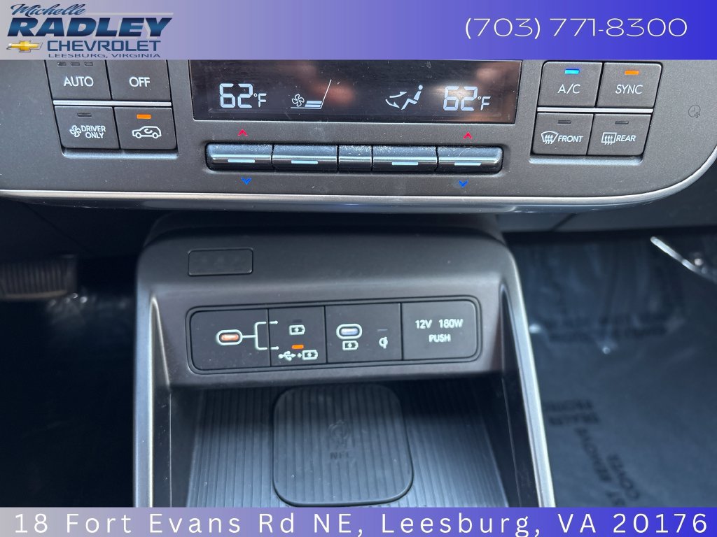 Used 2024 Hyundai Kona Limited FWD image 19
