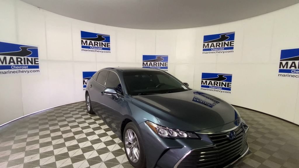 Used 2022 Toyota Avalon XLE FWD image 4