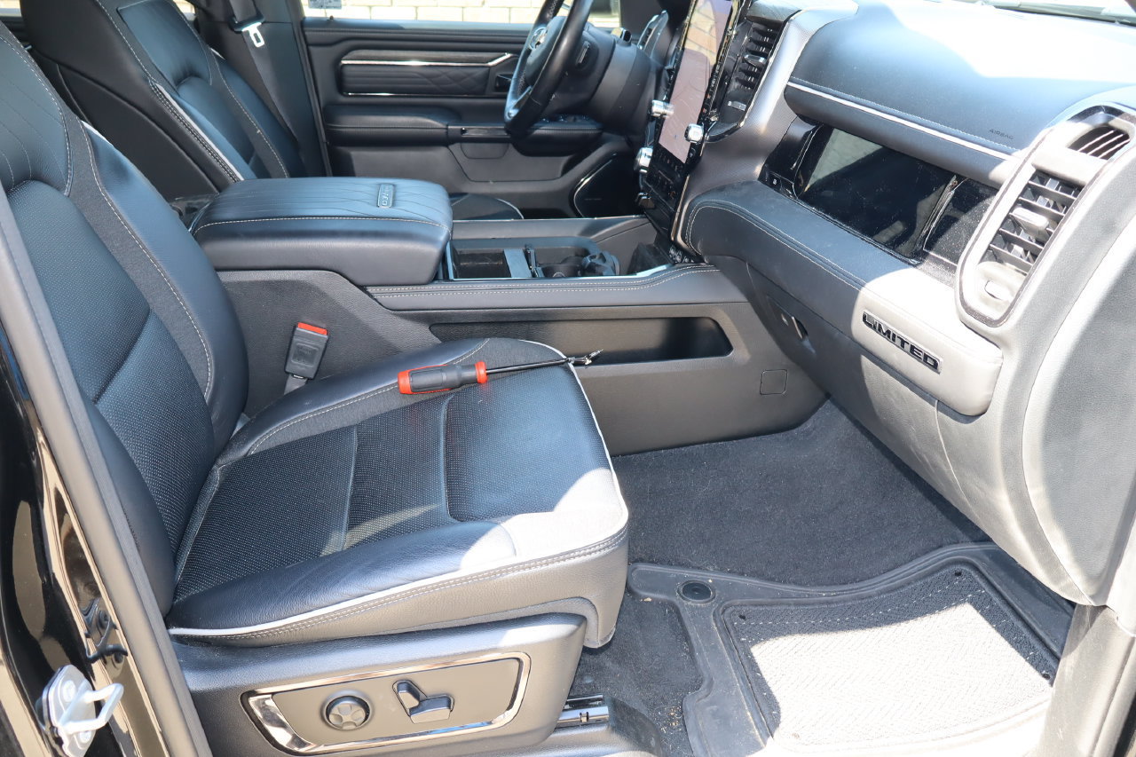 Used 2025 RAM 1500 Limited AWD/4WD image 17