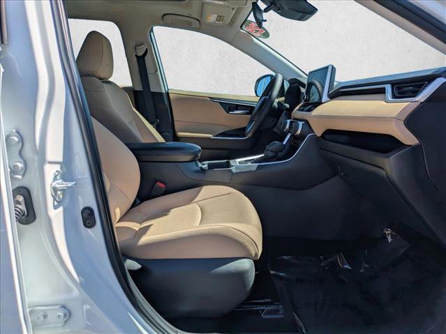 Certified 2025 Toyota RAV4 XLE w/ Convenience Package image 27