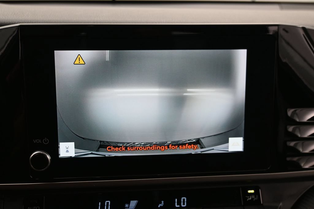 Used 2025 Toyota Camry SE FWD image 16